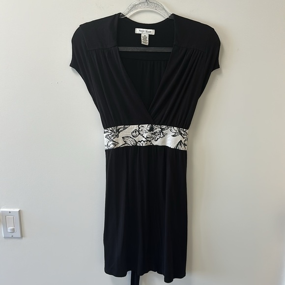 WHBM Bundle!! Color Block Top and Casual Dress • Sz M - Picture 9 of 16